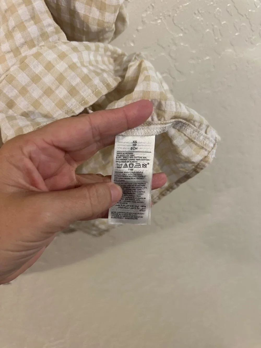 Old Navy Gingham Taupe Babydoll Puff Sleeve Seersucker Cropped Blouse